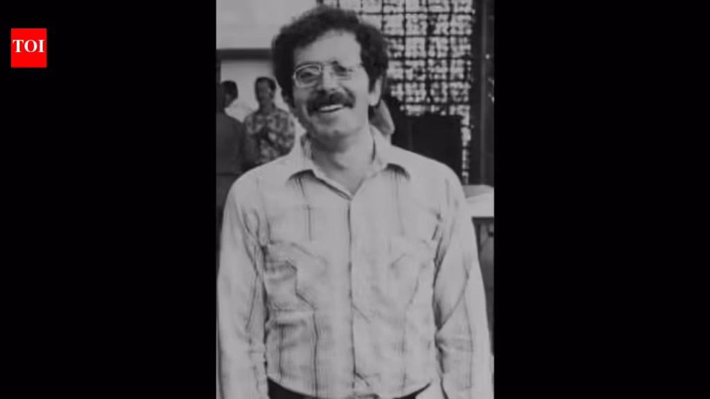 Quote of the day by American astronomer Marc Aaronson: “If we are going to die anyway…why be cautious? Why not risk all now, at this moment, in this adventure?” |
