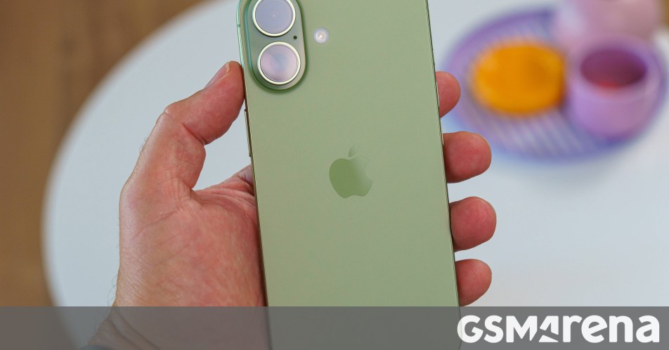 iPhone 18 RAM upgrade confirmed again along with good news about its price
