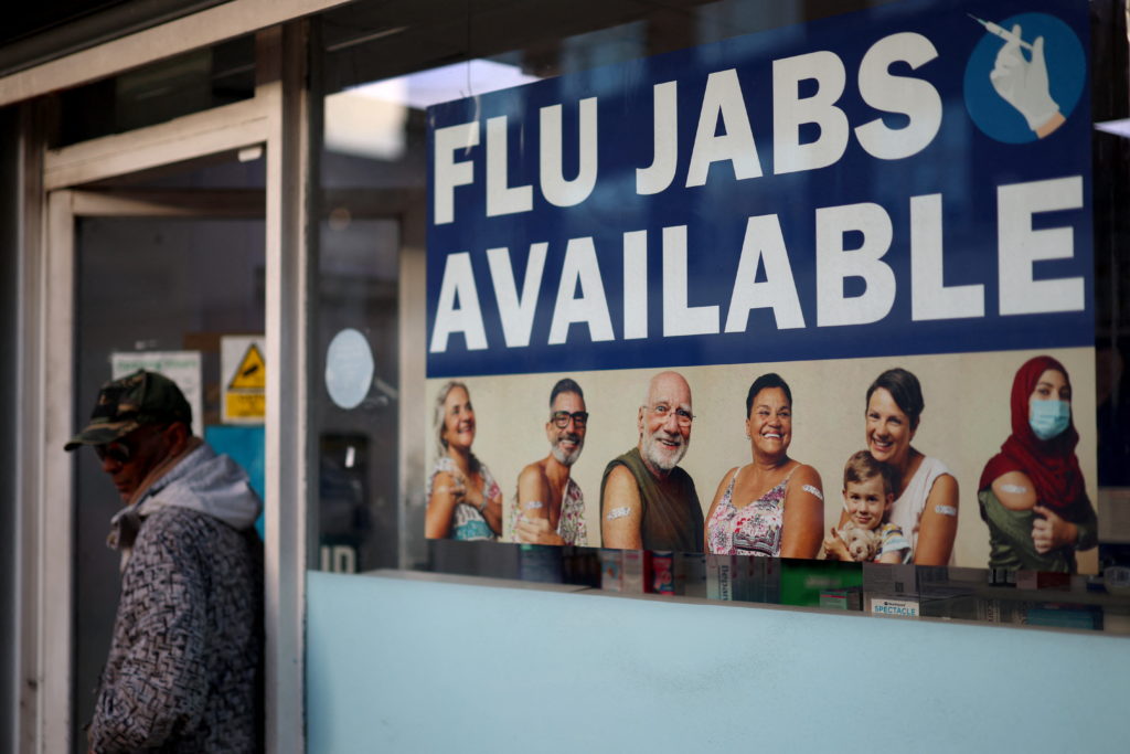 FDA panel backs first-of-its-kind flu vaccine using mRNA technology