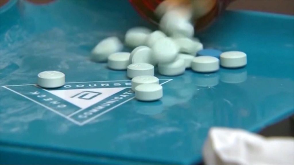 Michigan overdose death rates decline, health officials still concerned about Kratom
