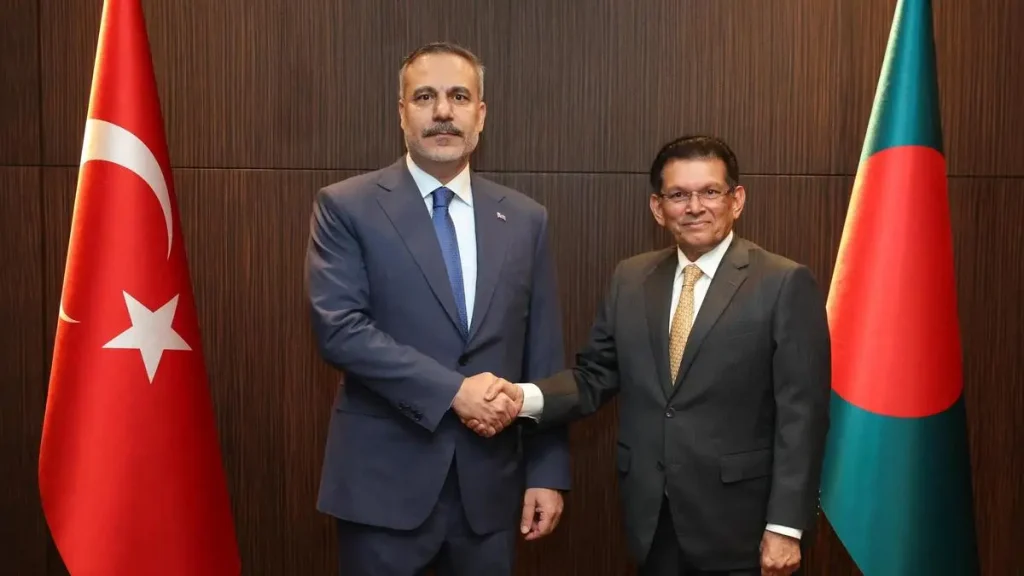 Dhaka Deepens Türkiye Defence Links as India Watches