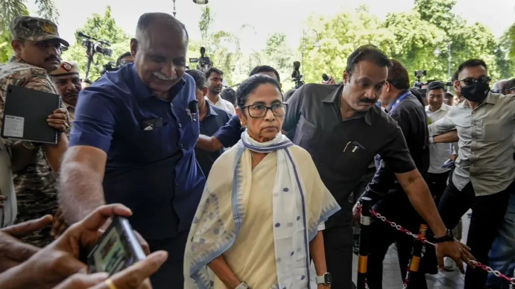 Mamata Banerjee Faces Biggest Crisis After TMC Split