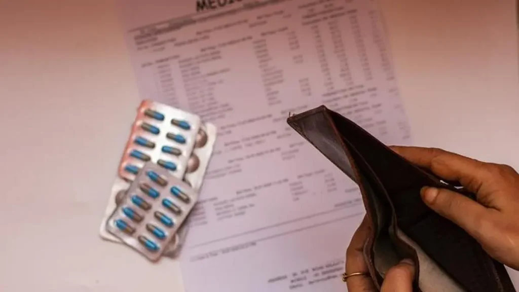 India’s Missing Middle: Trapped Between Health Insurance and Care
