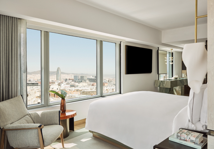 Hotel Arts Barcelona Offers Skyline Suites Framing the Newly Completed Towers of Sagrada Família | News