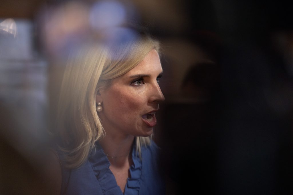 Trump ally admits political risk of Iran war at campaign event